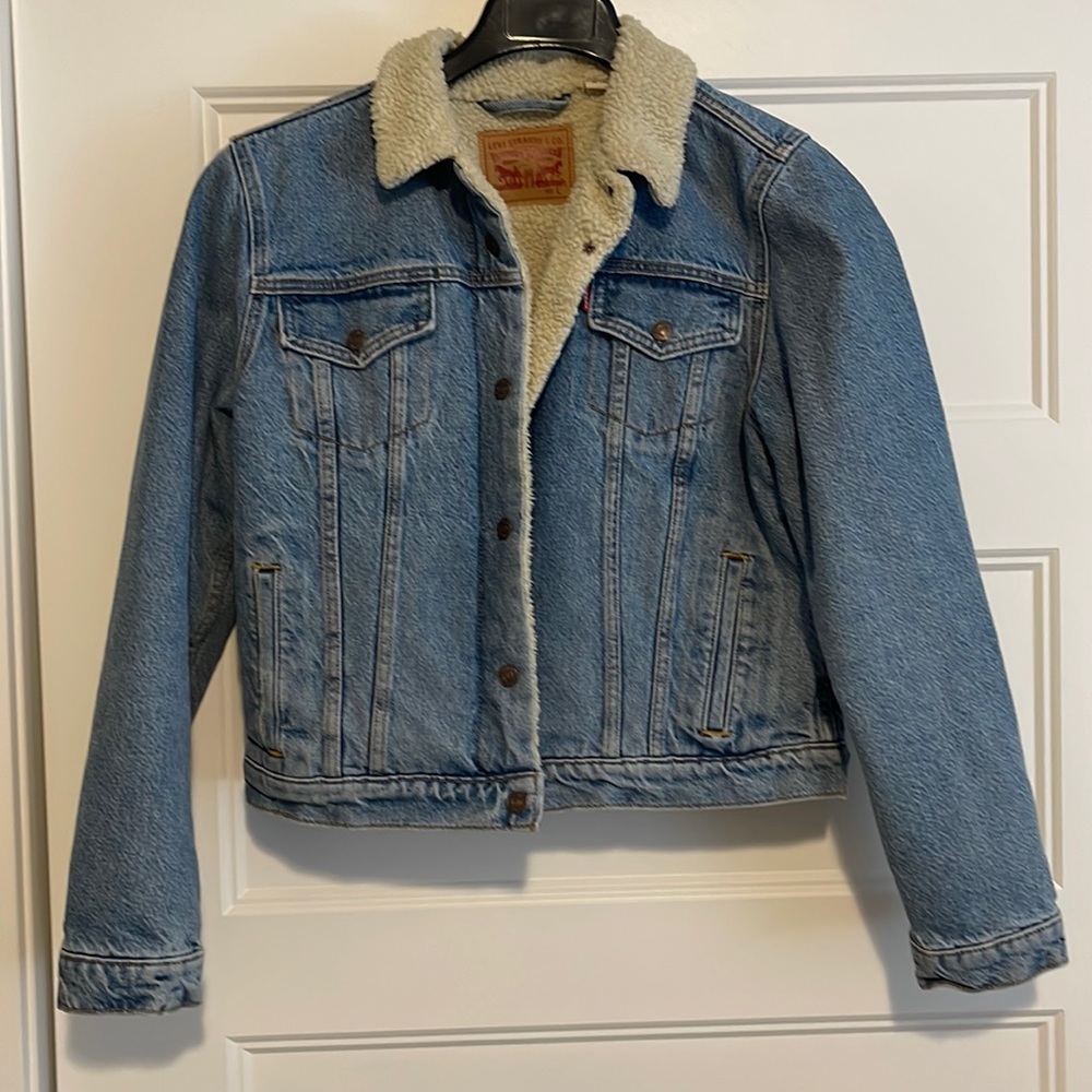 Womens Jean Levi’s Jacket- Sherpa lined